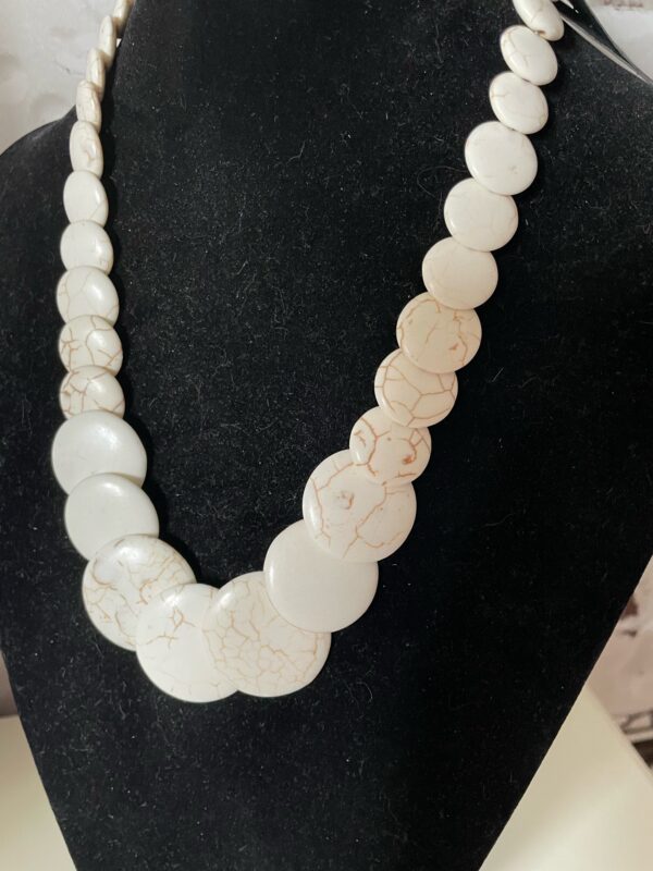 Halsband Vita Stenar - Bild 3